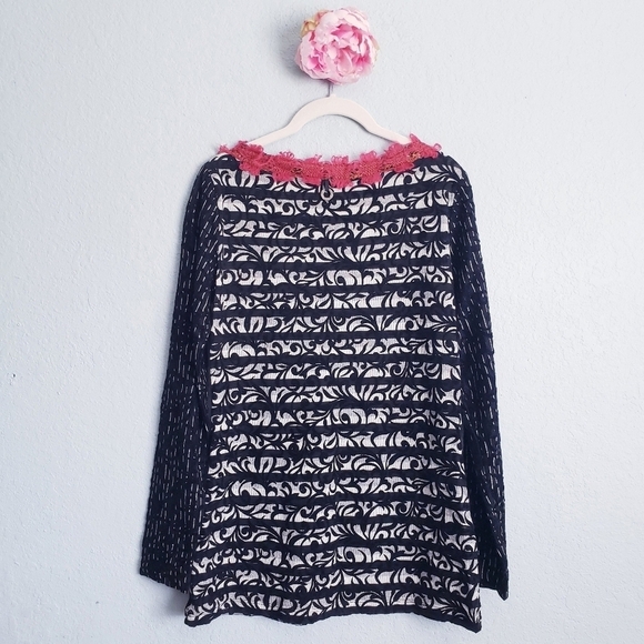 Save The Queen Red and Black Artsy Lightweight Sweater - Picture 9 of 9